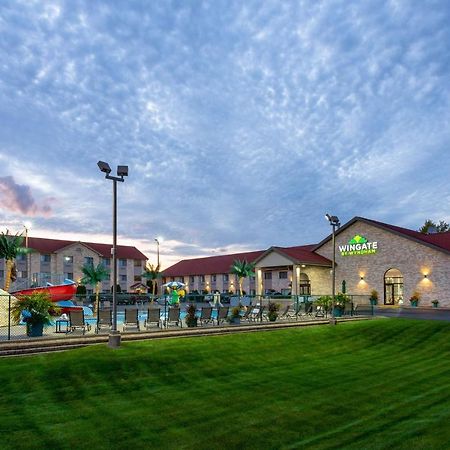 Hotel Wingate By Wyndham Wisconsin Dells Waterpark à Lake Delton Extérieur photo