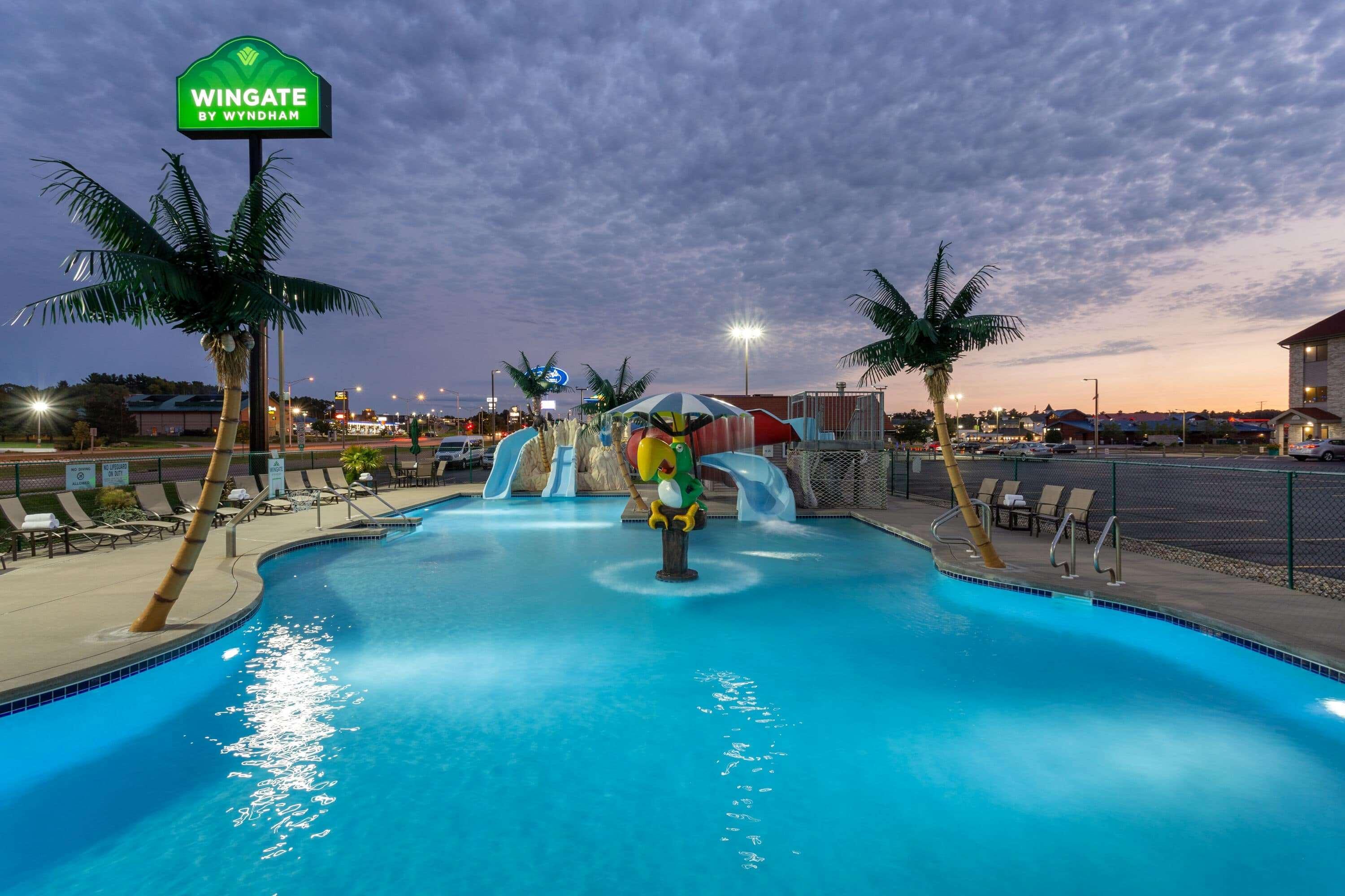 Hotel Wingate By Wyndham Wisconsin Dells Waterpark à Lake Delton Extérieur photo
