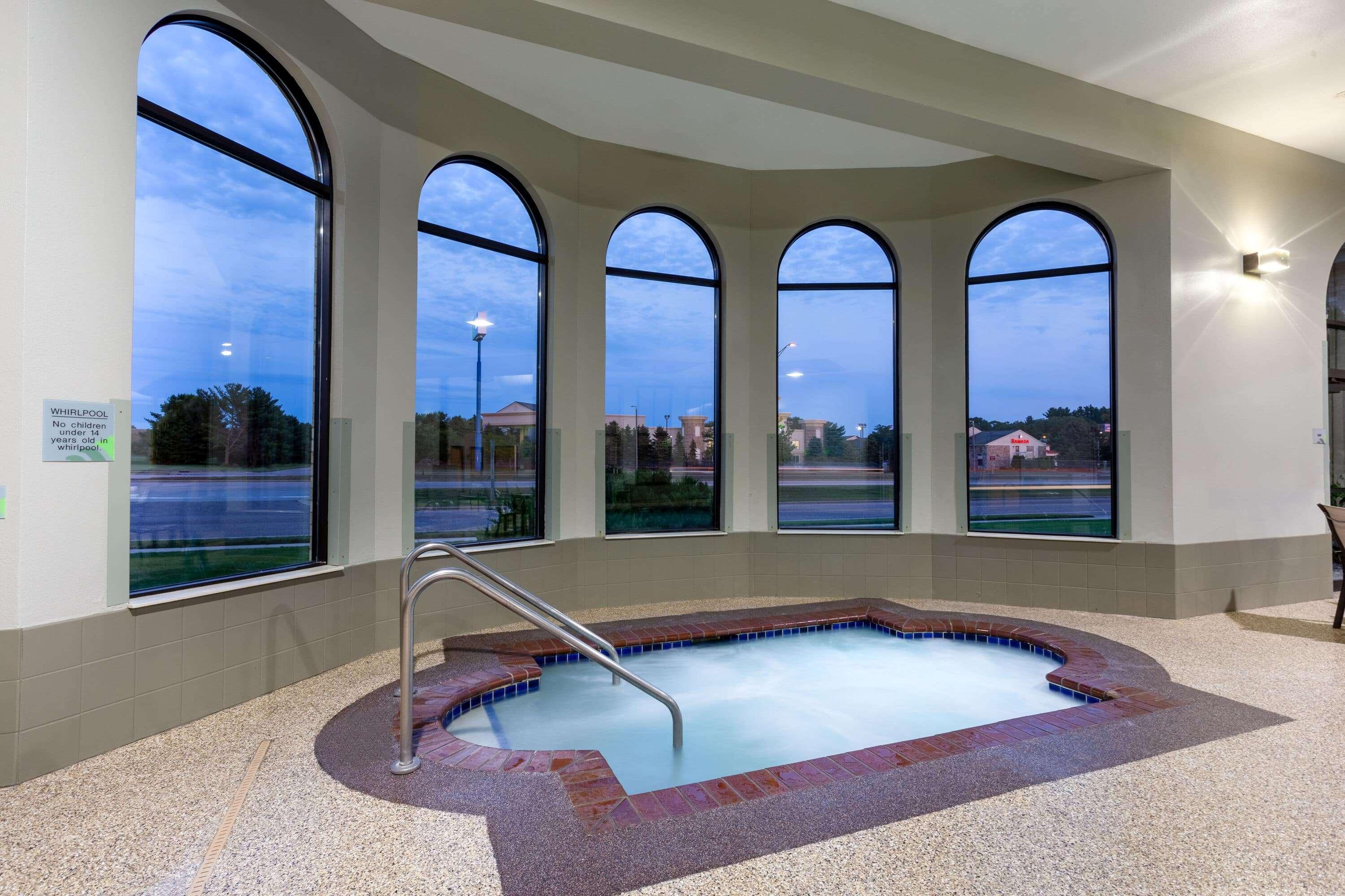 Hotel Wingate By Wyndham Wisconsin Dells Waterpark à Lake Delton Extérieur photo