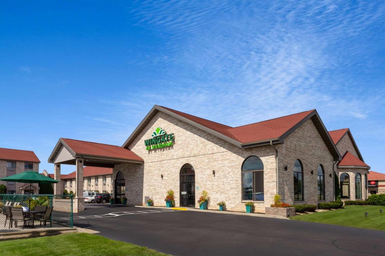 Hotel Wingate By Wyndham Wisconsin Dells Waterpark à Lake Delton Extérieur photo