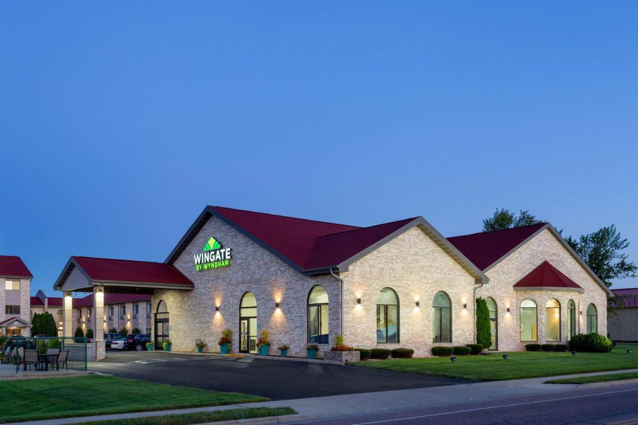 Hotel Wingate By Wyndham Wisconsin Dells Waterpark à Lake Delton Extérieur photo