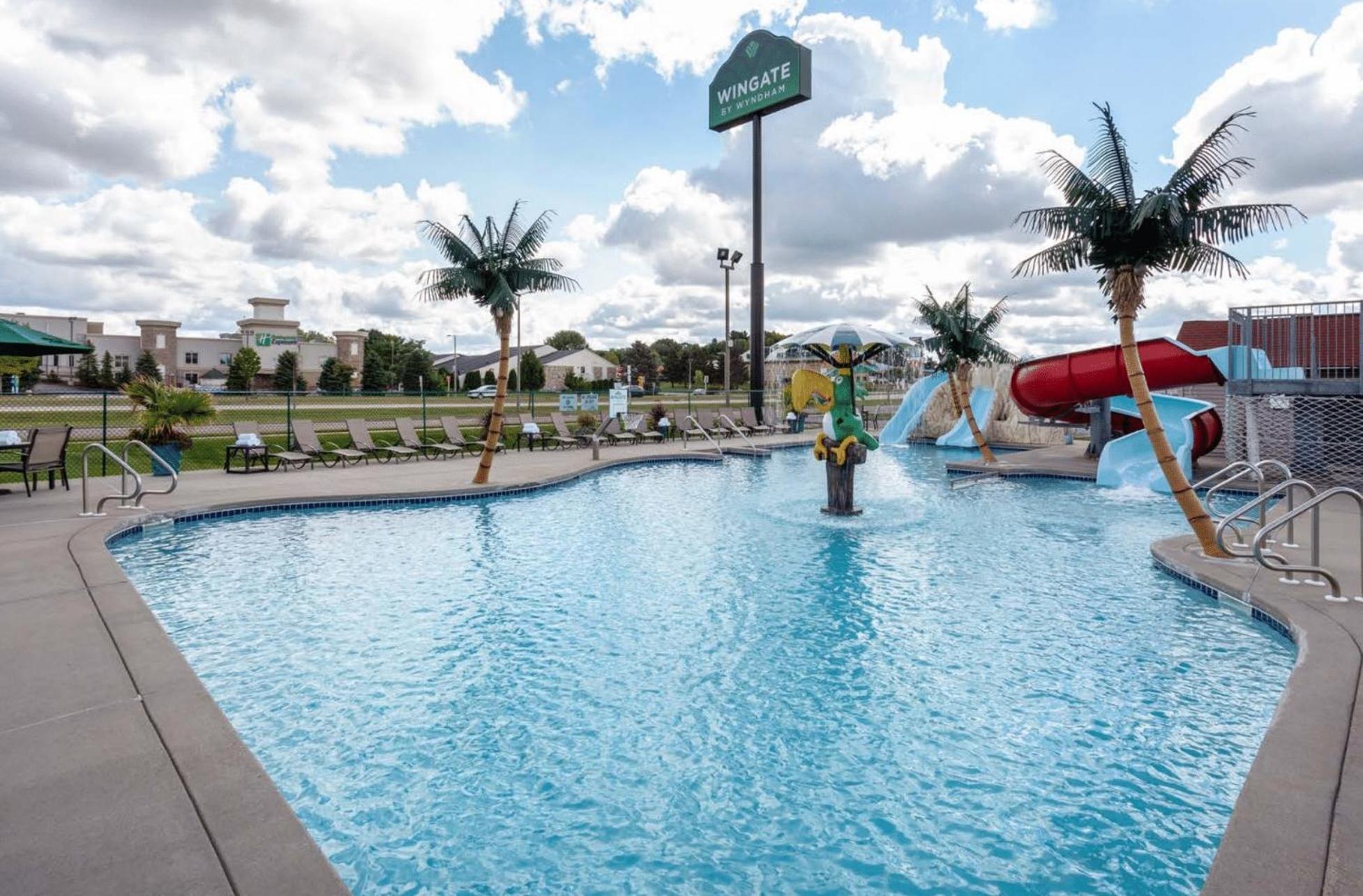 Hotel Wingate By Wyndham Wisconsin Dells Waterpark à Lake Delton Extérieur photo
