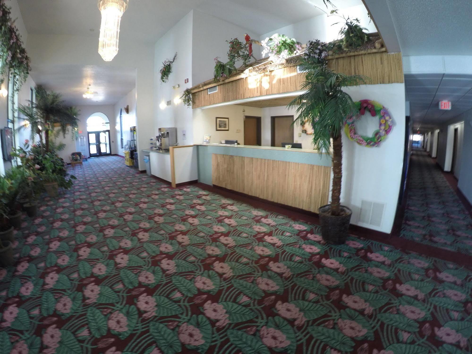 Hotel Wingate By Wyndham Wisconsin Dells Waterpark à Lake Delton Extérieur photo