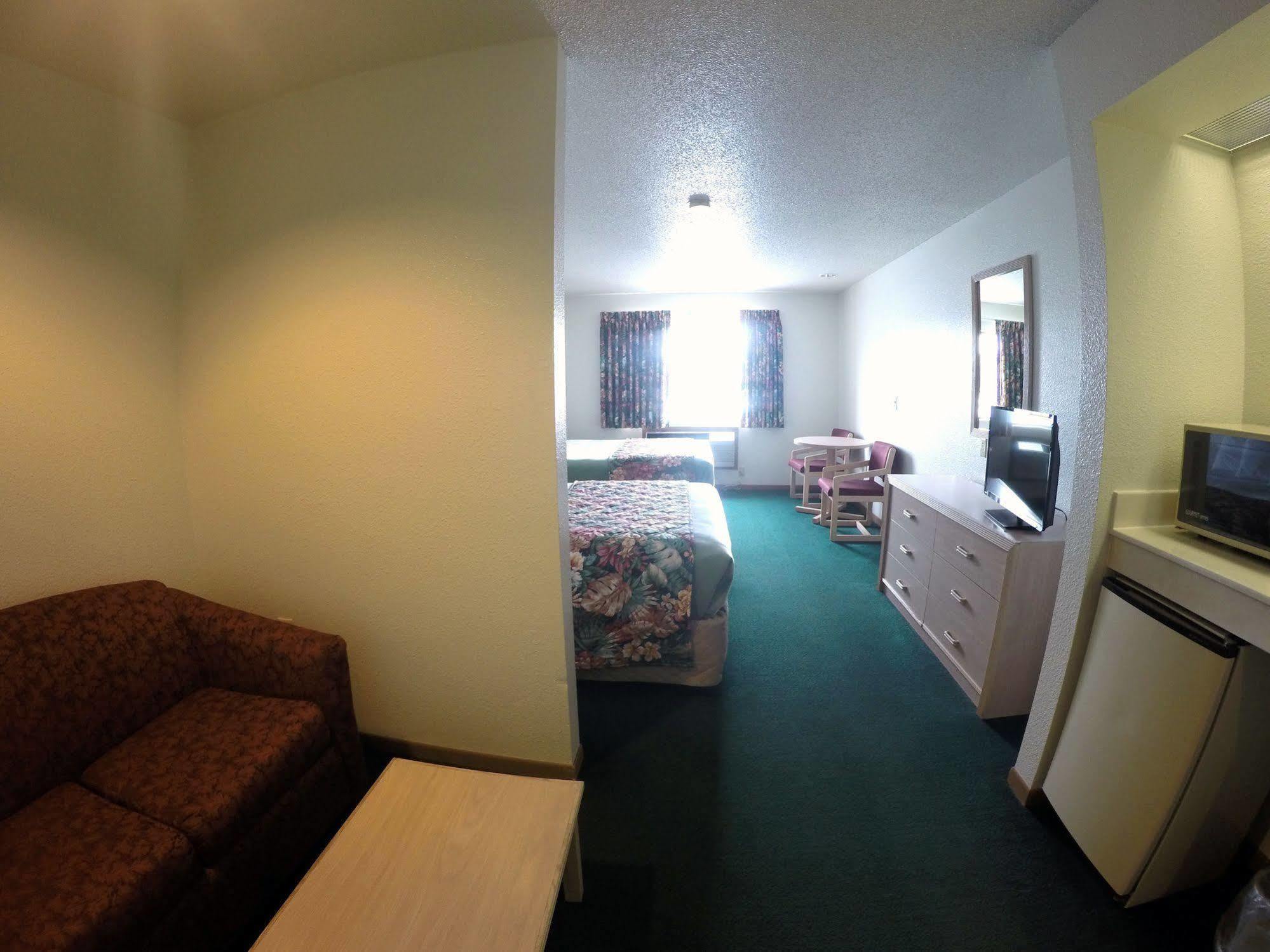 Hotel Wingate By Wyndham Wisconsin Dells Waterpark à Lake Delton Extérieur photo