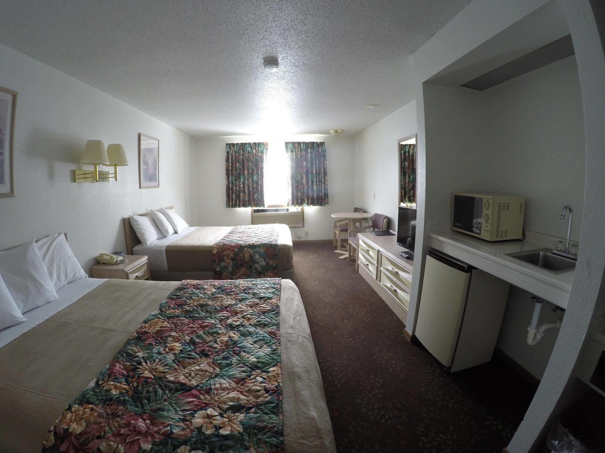 Hotel Wingate By Wyndham Wisconsin Dells Waterpark à Lake Delton Extérieur photo