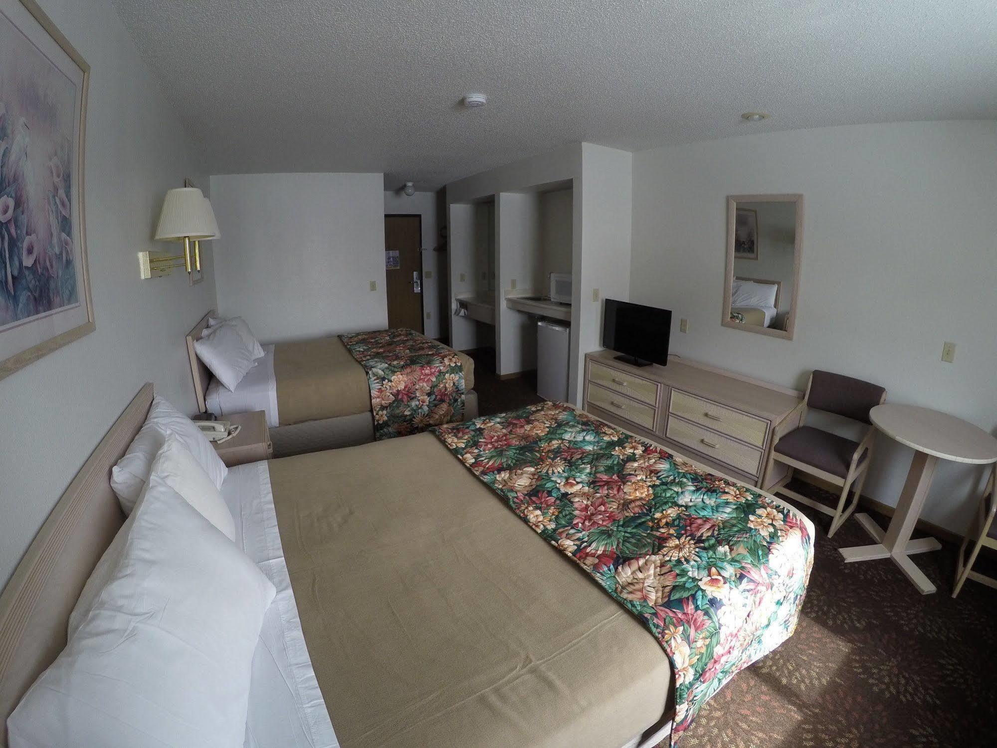 Hotel Wingate By Wyndham Wisconsin Dells Waterpark à Lake Delton Extérieur photo