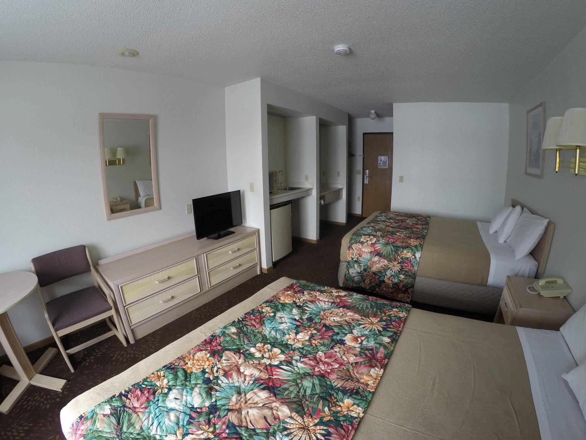 Hotel Wingate By Wyndham Wisconsin Dells Waterpark à Lake Delton Extérieur photo